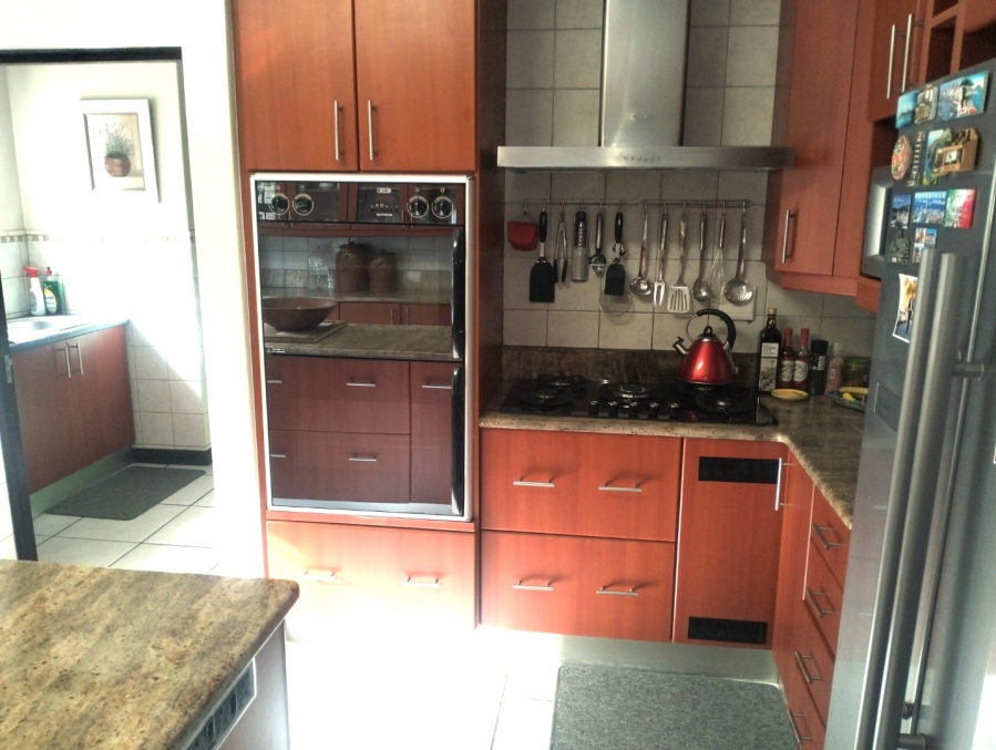 To Let 4 Bedroom Property for Rent in Outeniqua Strand Western Cape